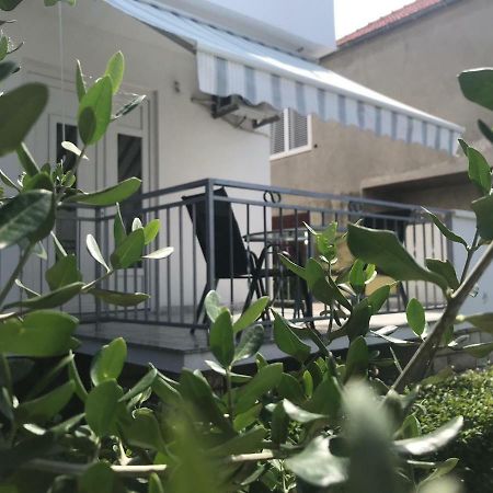 Bond With Private Parking Apartment Zadar Bagian luar foto