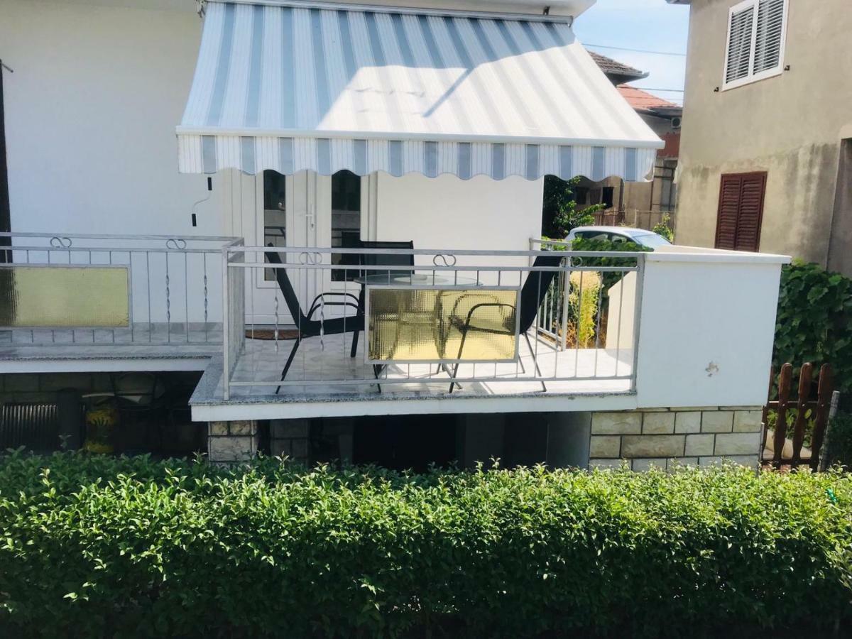 Bond With Private Parking Apartment Zadar Bagian luar foto